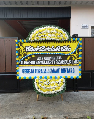 Papan Bunga Duka di Stabat